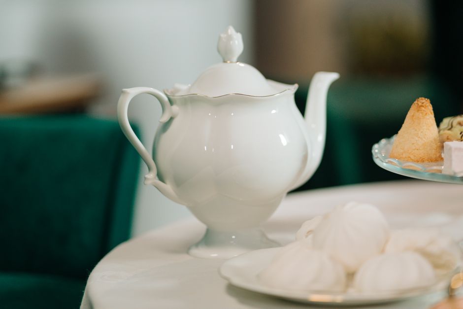 Forcalquier Speakeasy 2026 : méthode anglais tasse de thé